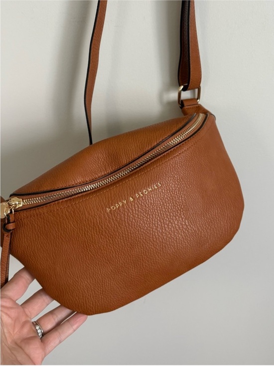 Poppy & Peonies Handbags - Poppy & Peonies Cognac Pebbled Leather Crossbody Belt Bag